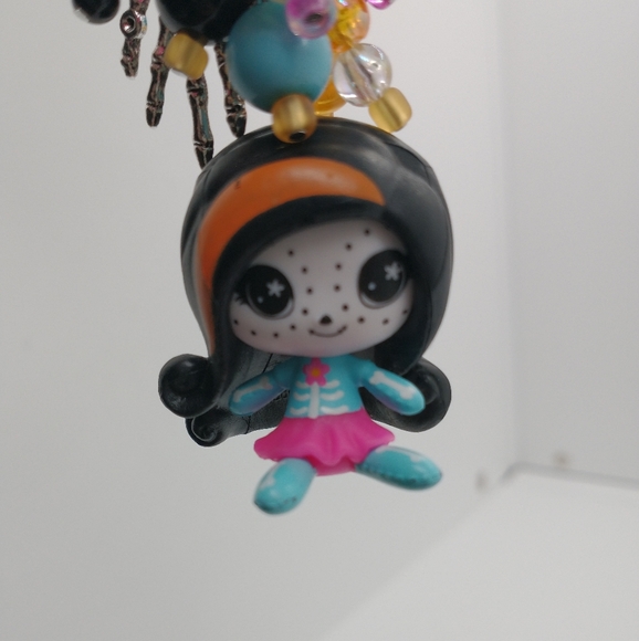 Skelita Keychain Monster High Mini Figure Purse Charm Backpack Glow in the Dark - Picture 9 of 10